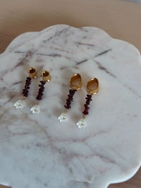Image 3 of Garnet Lily Drops (Gold)