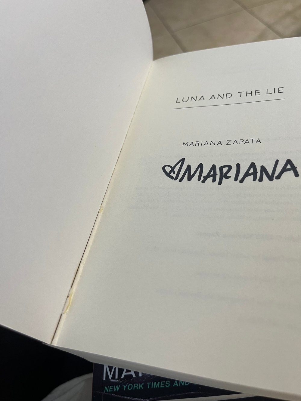 [IMPERFECT/DAMAGED] SIGNED Paperback "Luna and the Lie"