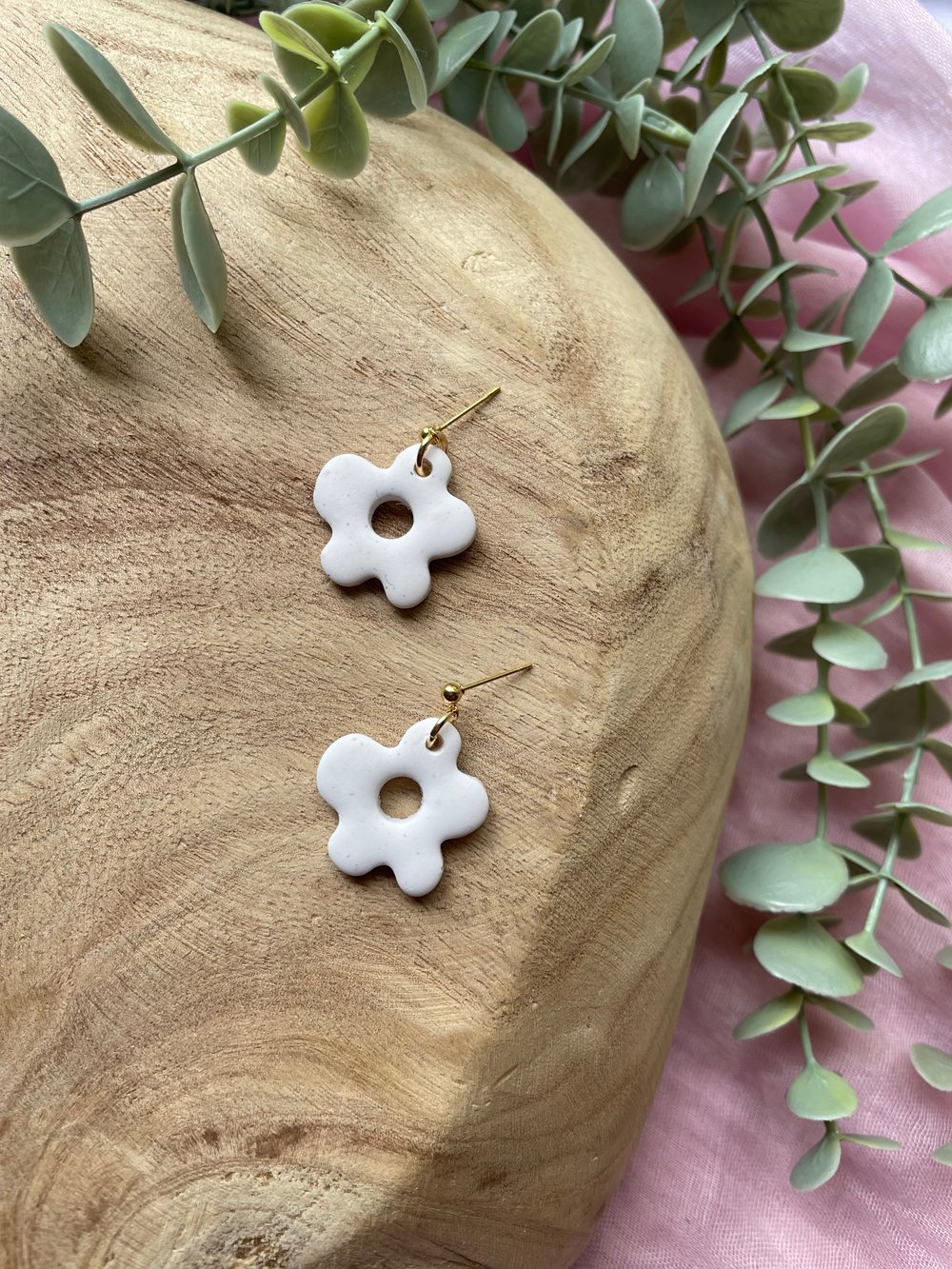 Image of White Abstract Flower