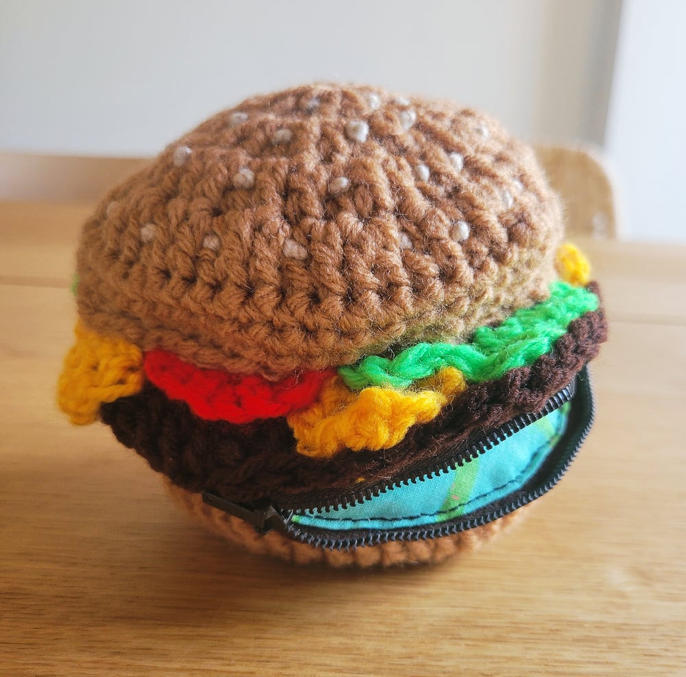 Cheeseburger Munchie Pouch