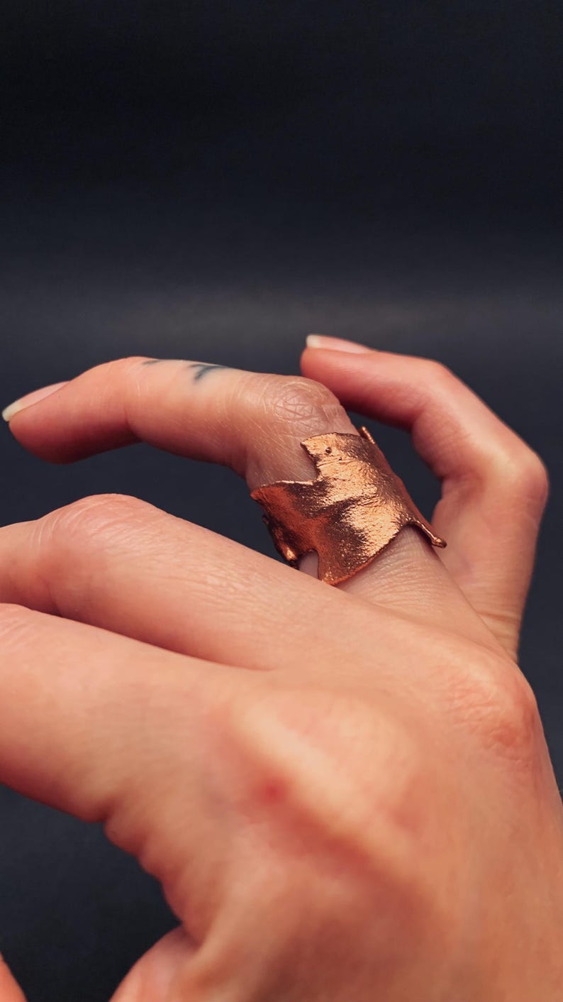 Image of Size 6 Oak Leaf Ring