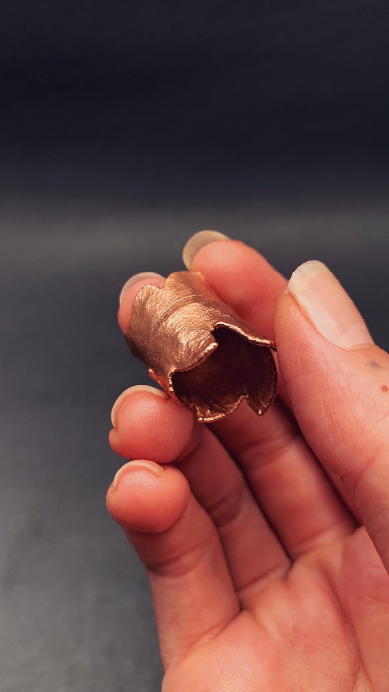 Image of Size 4 Oak Leaf Ring