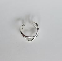 Image 4 of WIGGLE RING SILVER