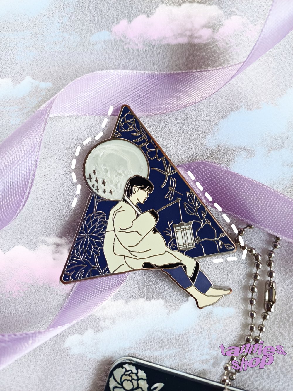 Image of Yoongi Dalmajung Enamel Pin