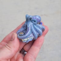 Image 1 of LG. Streaky Color-Shifting Lavender Blue Octopus - Flameworked Glass Sculpture Bead