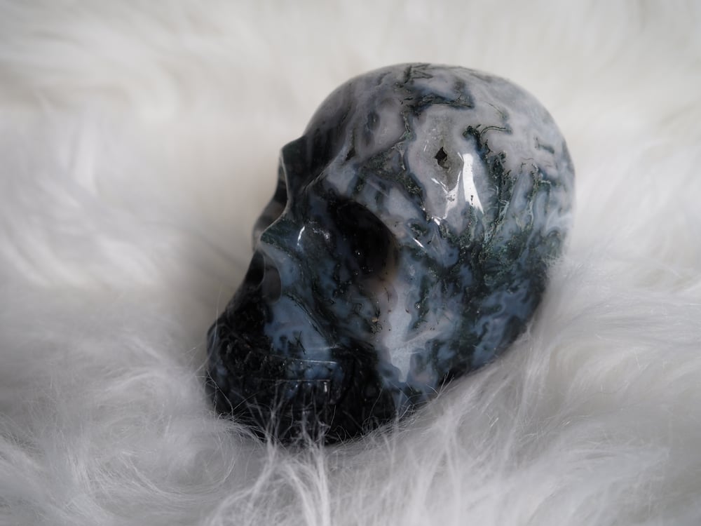 Image of Moss Agate Skull 515g