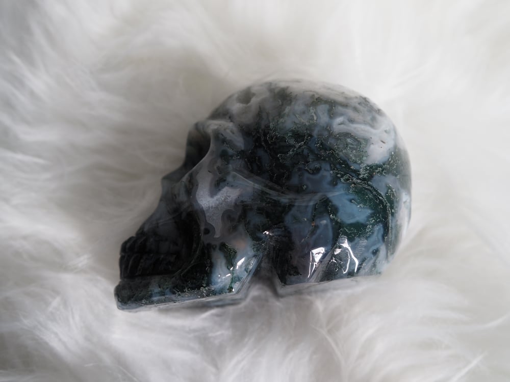 Image of Moss Agate Skull 515g