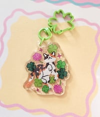 Image 2 of Clover Cat - Keychain Charm