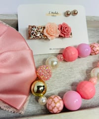 Image 4 of Pink Rose Bow Accessory Set