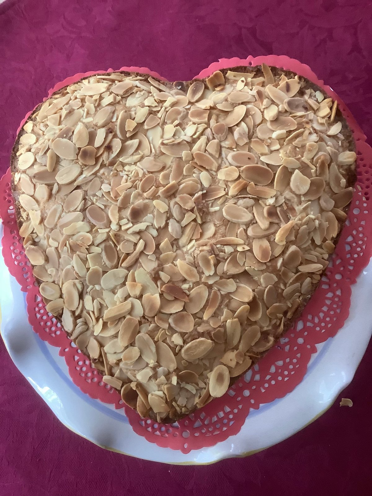 Image of 9 inch Heart Shaped  Classico Almond Torta 