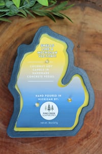 Image 2 of Victory Themed Candles