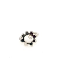 Image 2 of Bague Festons avec perle