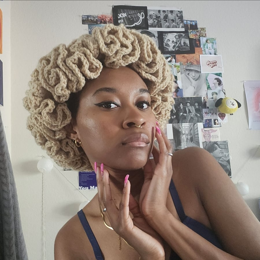 Image of empress ruffle hat