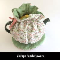 Image 2 of Traditional Round Tea Cozy - Vintage Peach Flowers