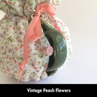 Image 6 of Traditional Round Tea Cozy - Vintage Peach Flowers