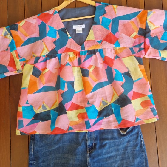 Image of SUNDAY SMOCK TOP in VIBRANT MIX. Available in S/M & L/XL