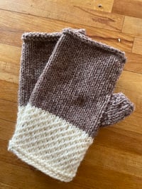 Image 1 of 100% sheep wool hand knit ladies gloves 