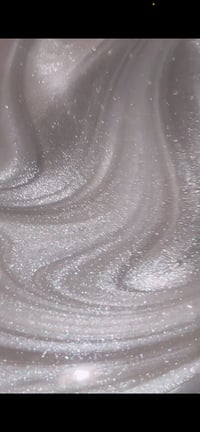 Image 4 of Diamond Sparkle Lipgloss