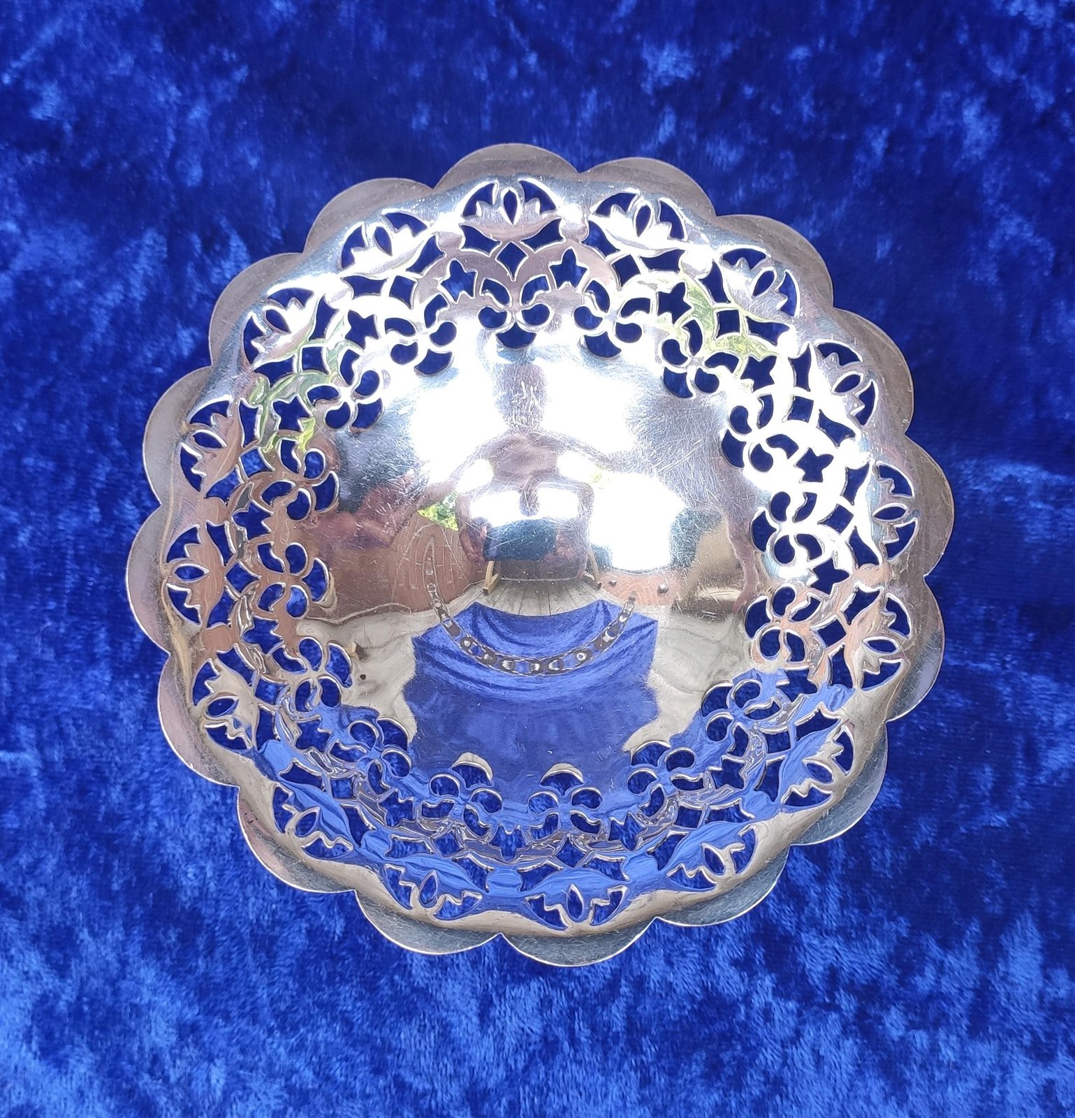 A silver bon bon dish, by Mappin & Webb, the body with
