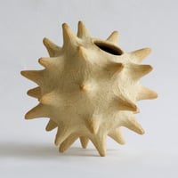 Image 1 of Vase "boule" sable