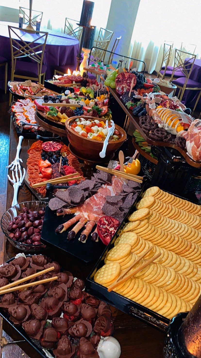 HOLIDAYS GRAZING TABLE LUXE LIFE BOARDS - Main Image