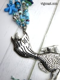 Image 9 of Big Fish Necklace & Bracelet