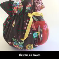 Image 5 of Traditional Round Tea Cozy - Flowers on Brown