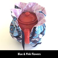 Image 3 of Traditional Round Tea Cozy - Blue & Pink Bold Flowers