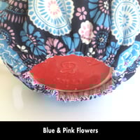 Image 6 of Traditional Round Tea Cozy - Blue & Pink Bold Flowers