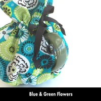 Image 5 of Traditional Round Tea Cozy - Blue & Green Bold Flowers