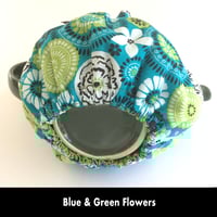Image 6 of Traditional Round Tea Cozy - Blue & Green Bold Flowers