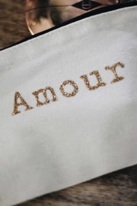 Image 3 of Trousse à fourre-presque-tout (Amour)