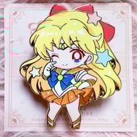 Image 1 of Sailor Venus Chibi Pin (In-hand sale)🧡