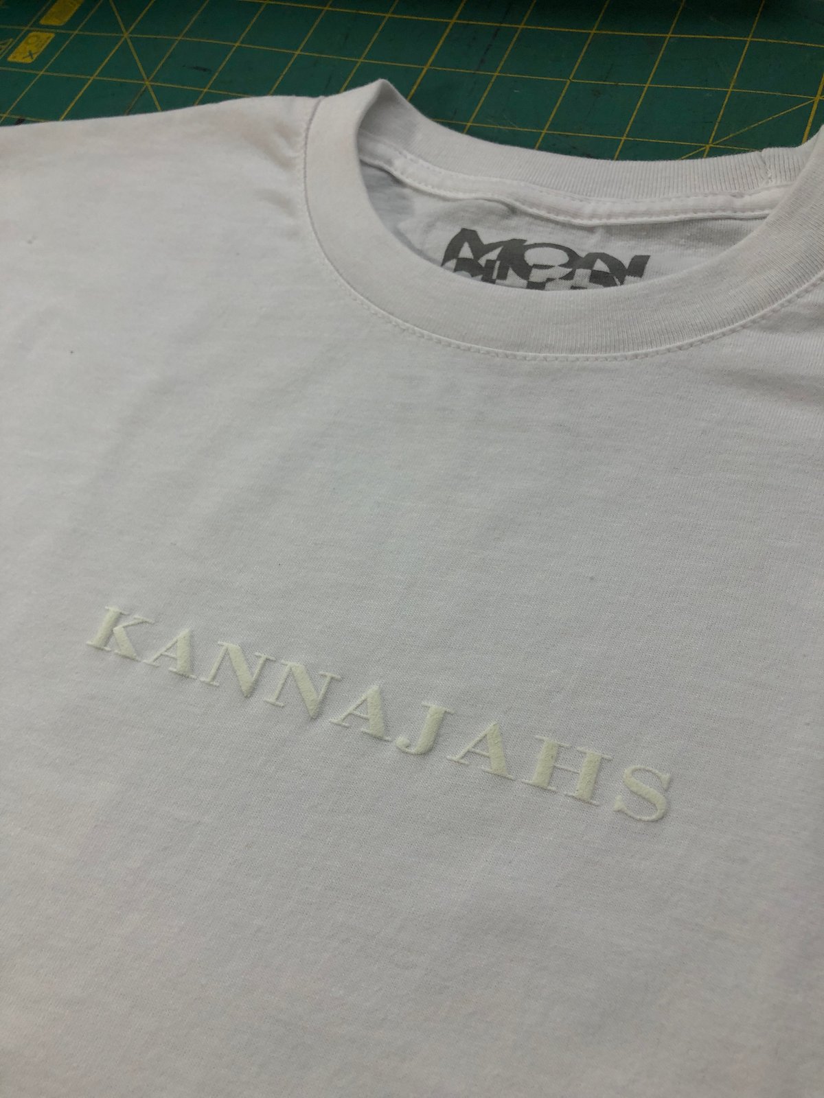 Image of KANNAJAHS GLOW WHITE