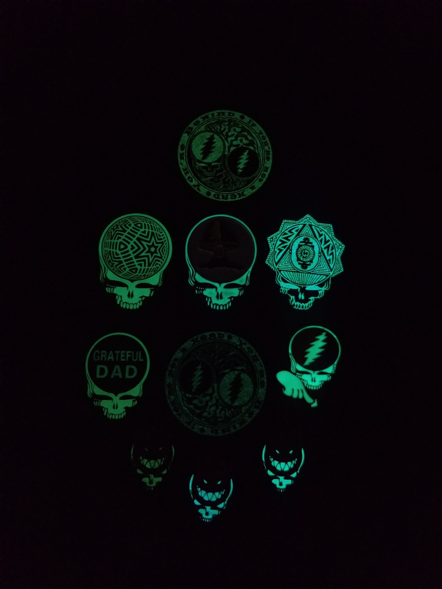 Image of Choose Steal Your Face Pin. Comes with 10 GD Stickers