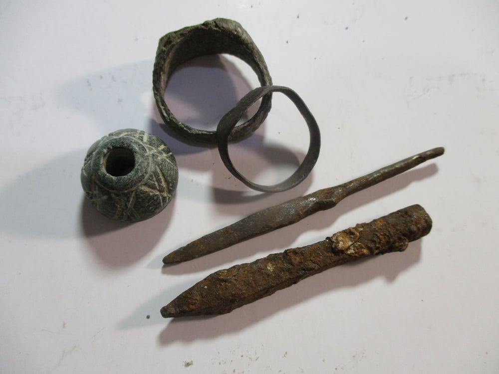 Shipwreck Sale: Holy Grail of the Artifact Groups--Crossbow arrowhead, Rings, Carved Whorl