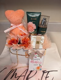 Image 2 of Bloom & Glow Gift