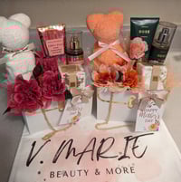 Image 1 of Bloom & Glow Gift