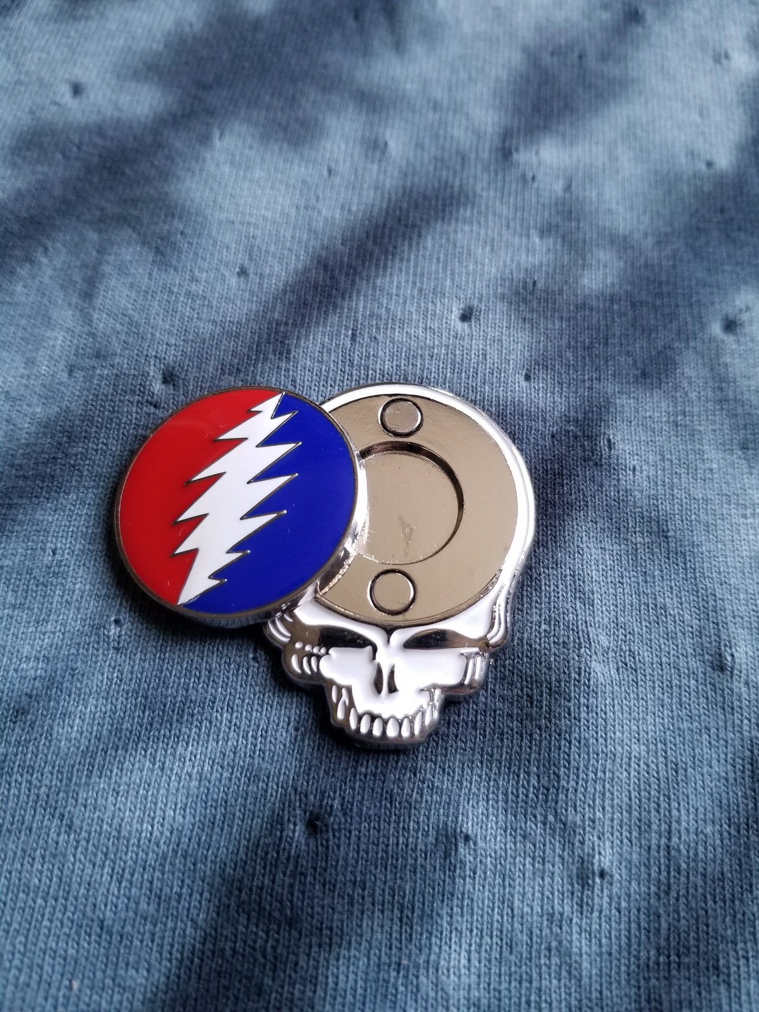 Image of Steal Your Face Stash Pin. Comes with 10 GD stickers