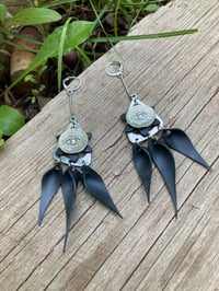 Image 2 of Glimpse of the Fae Earrings