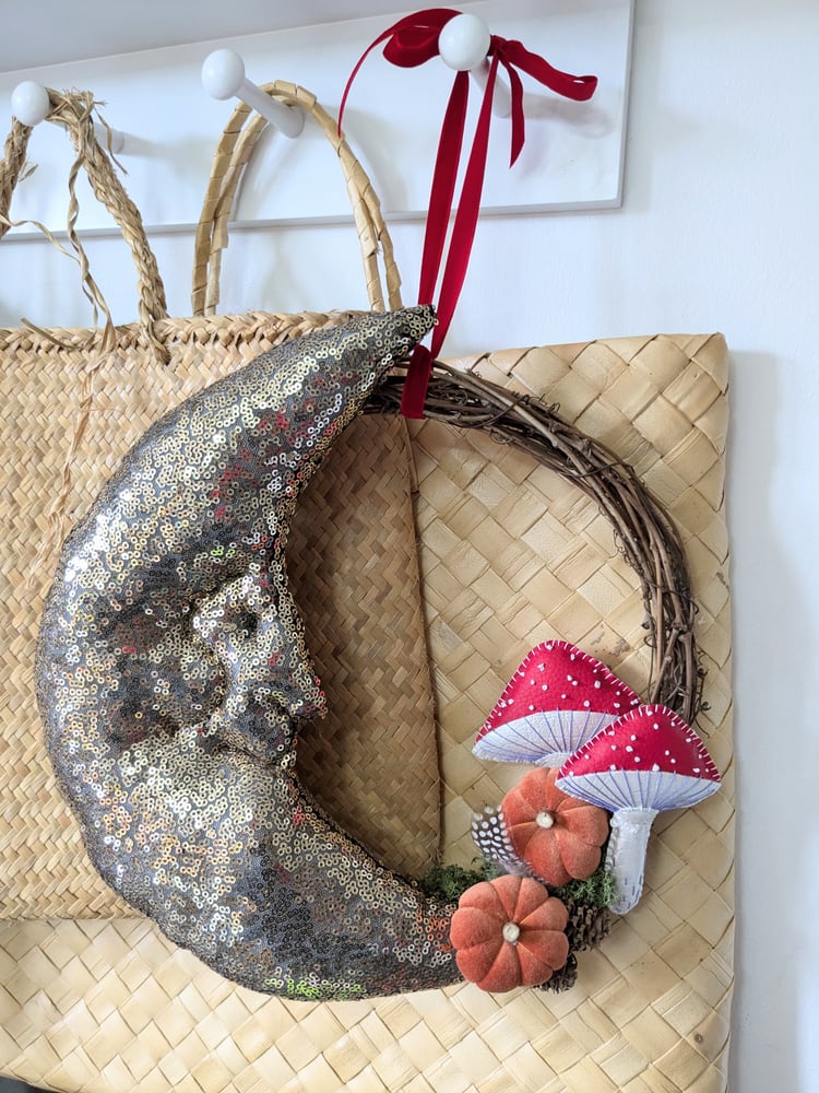 Image of Gold Mr Moon Door Wreath