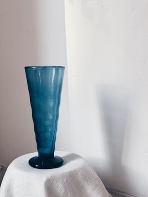 Den høje simple _Art deco Svensk vintage kosta vase