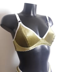 Image 2 of The TOUCH bra in olive velvet