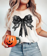 Image 1 of Spooky Bow | mama tee