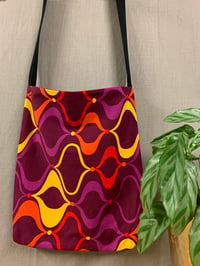 Image 1 of MARKET BAG - DENIM AND RETRO PRINT