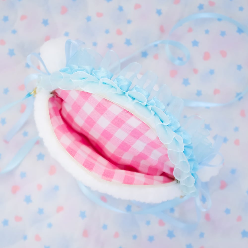 Puppy Pouch: 02