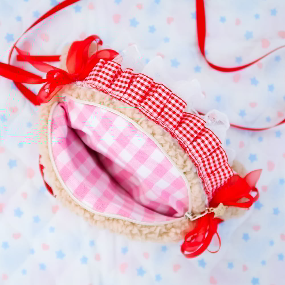 Puppy Pouch: 03