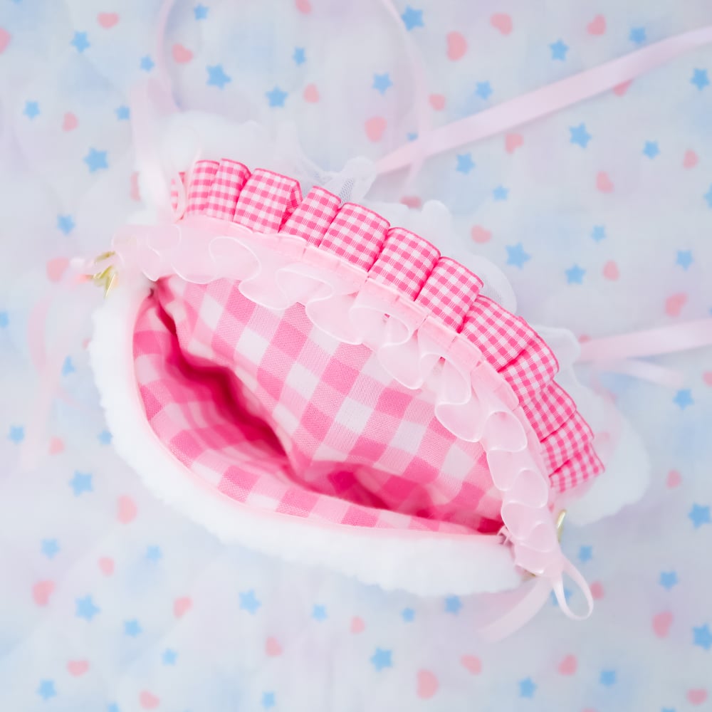 Puppy Pouch: 06