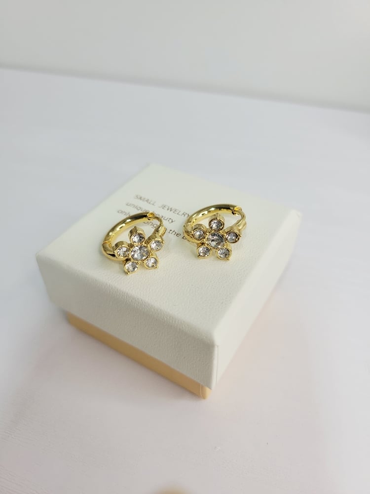Image of Florecitas Hoop Earrings 