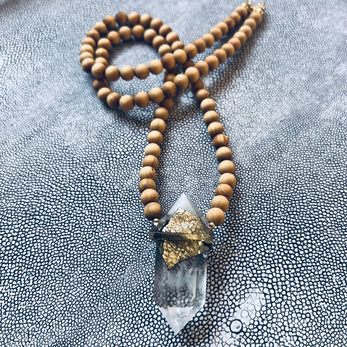 *new* SANDALWOOD + CLEAR CUT QUARTZ